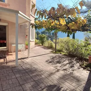 bas-de-villa-t3-calme-et-vue-panoramique.fr-provencehotel.com/